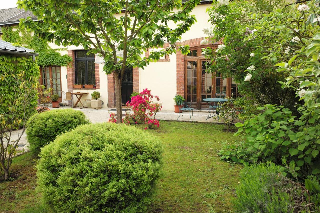 Les Crepinieres Chartres Exterior foto